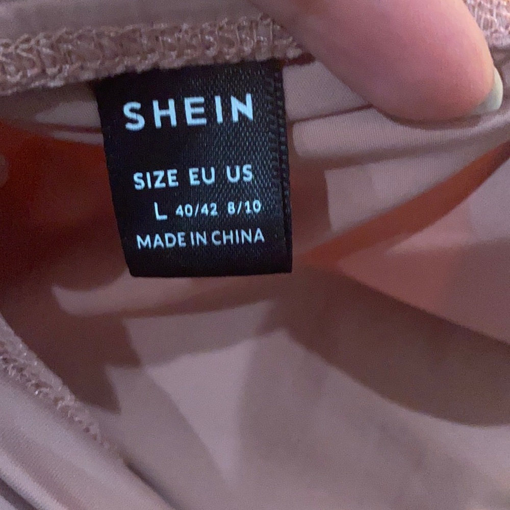 SHEIN Ruched Dress - Picture 4 of 5